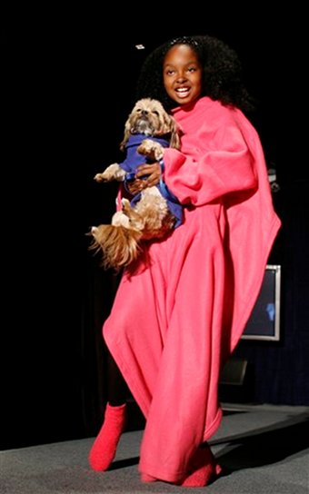 Illustration for article titled Fashion Week's Most Important Show: Snuggies